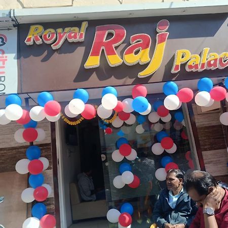 Royal Raj Palace Ujjain Eksteriør billede
