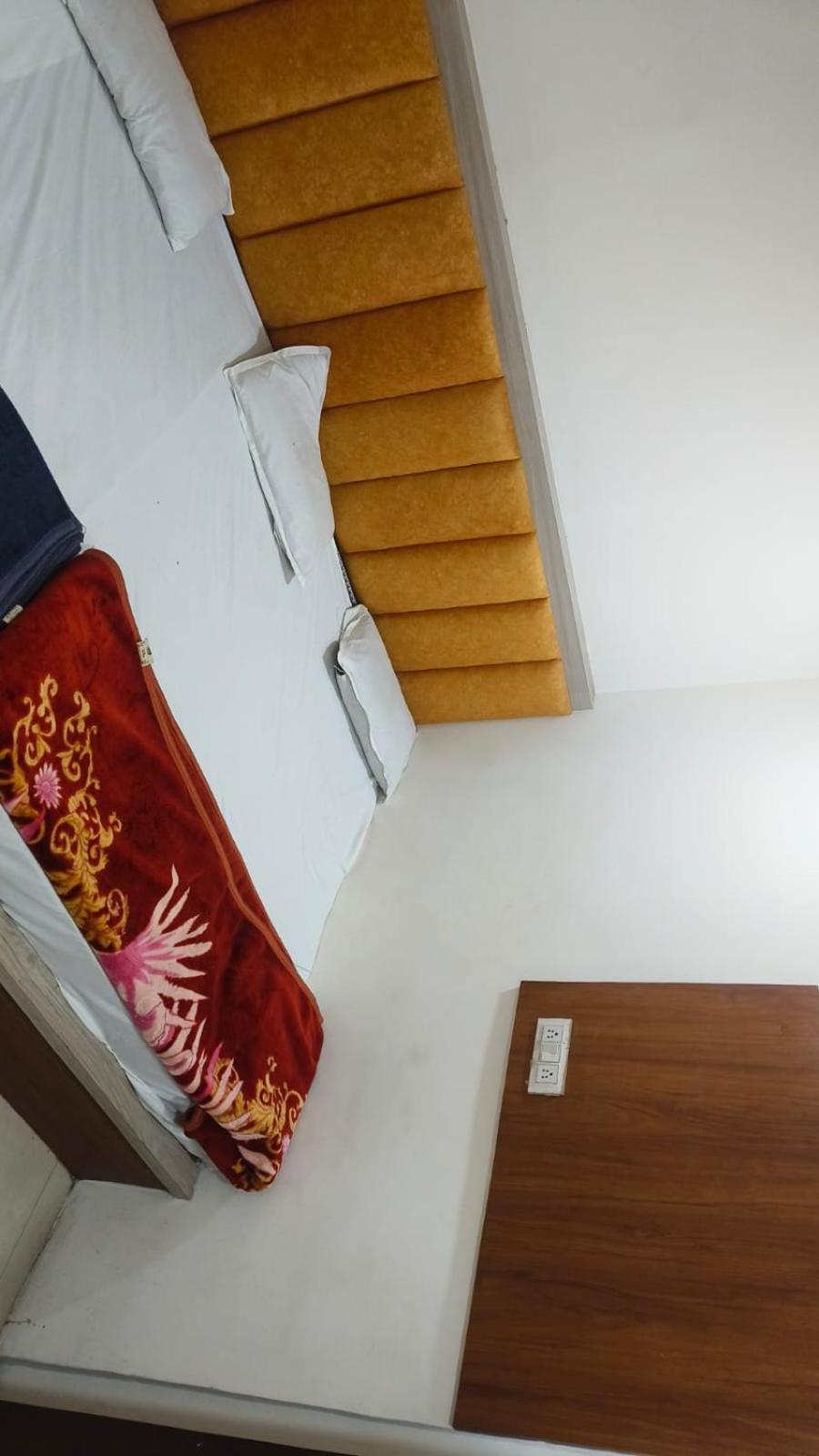 Royal Raj Palace Ujjain Eksteriør billede
